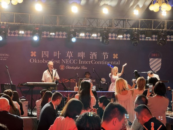 红涨股票配资 上海西餐门店密度全国最高，5大洲43国近万家餐厅云集，演绎三重“进化论”